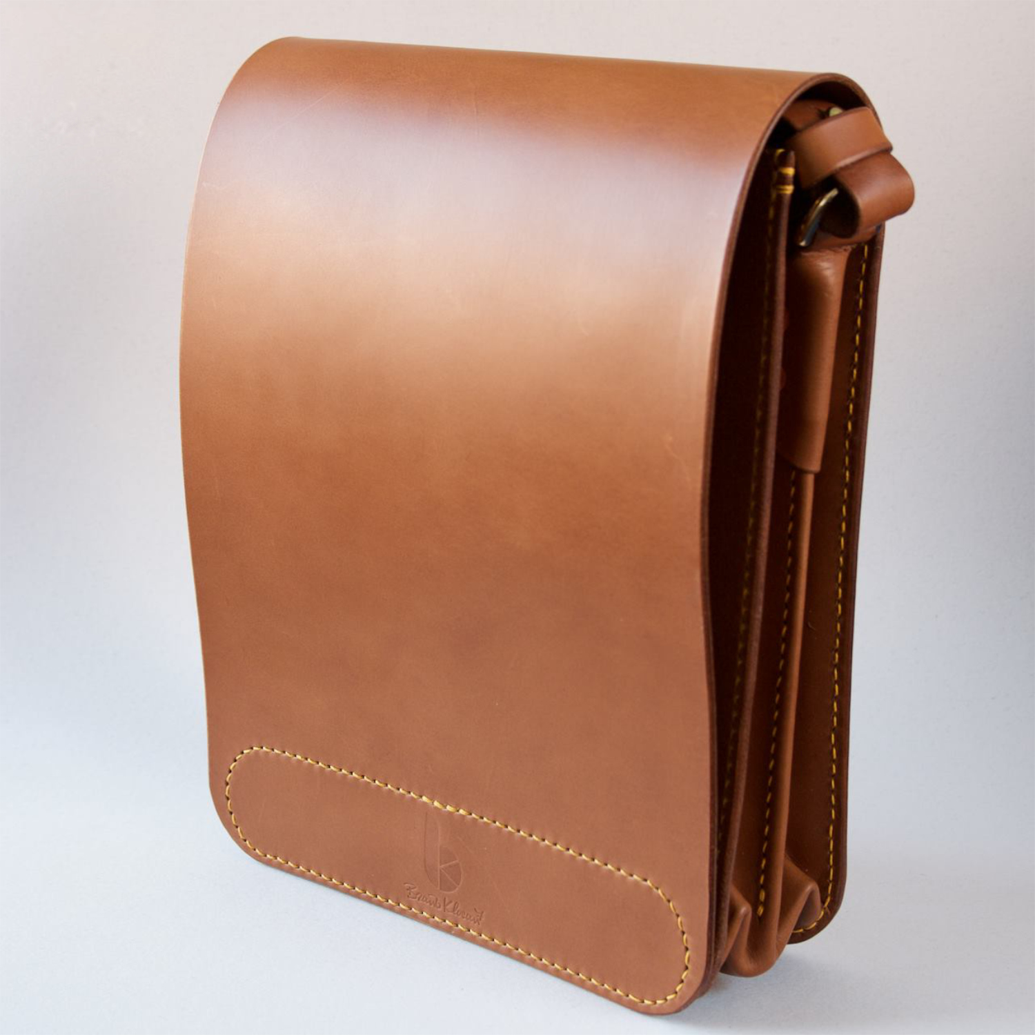 leather messenger bag