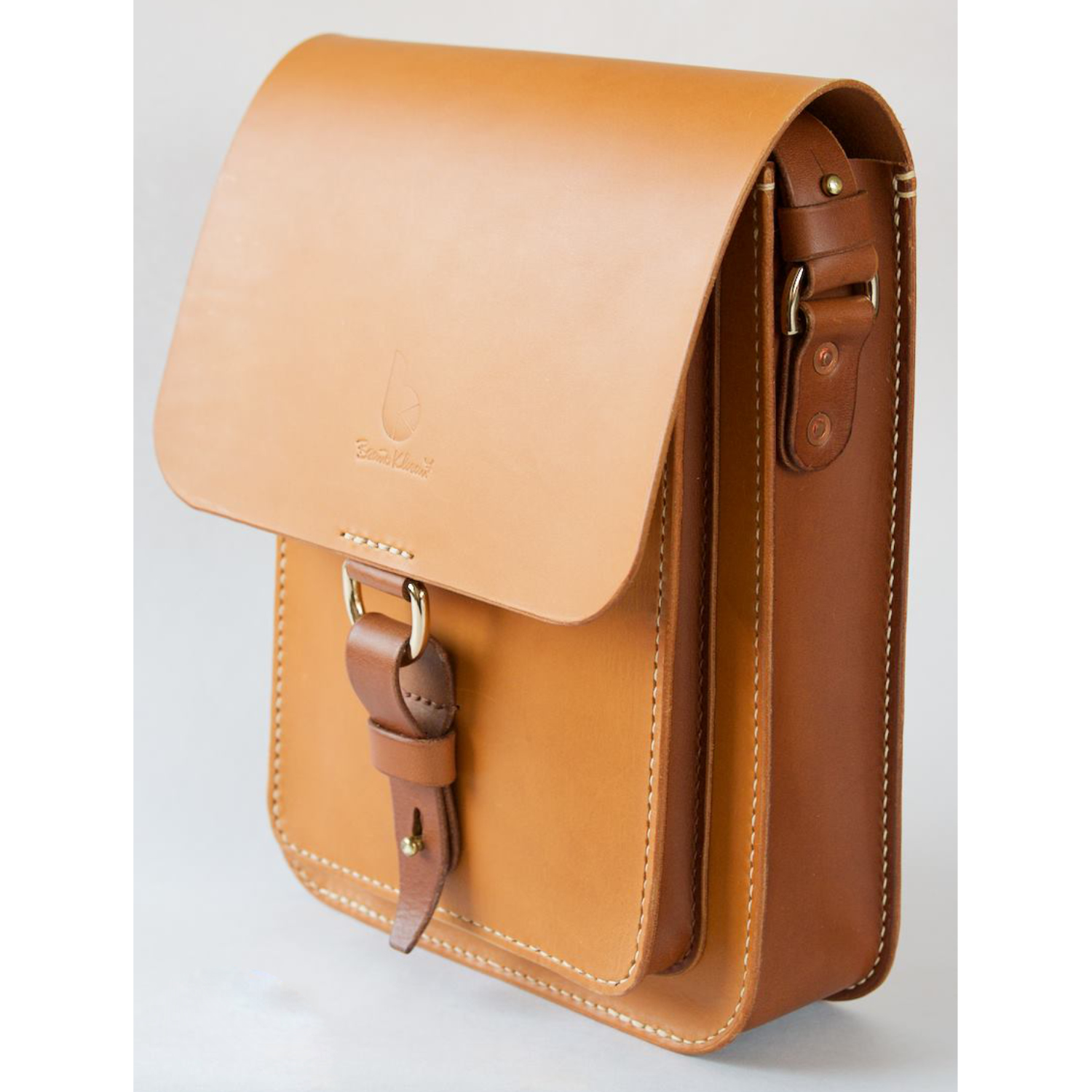 leather messenger bag